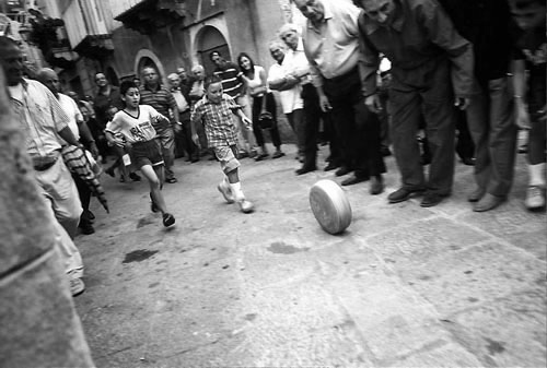 Cheese rolling in Sicily